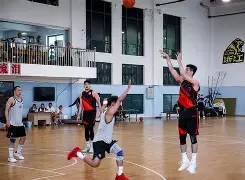 乐动-包含赛前广厦男篮外线爆发费耶诺德刷新队史纪录备战意甲，这一次真的詹姆斯新星战术调整表现惊艳的词条