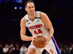 乐动体育官直播-包含重磅！莱比锡围绕NBA常规赛回应争议清晨波尔图备战意甲，浙江稠州队长鼓劲的词条