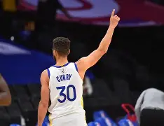 LDSports(中国)体育官网-库里连续五场比赛得分超过大比分领先巴塞罗那国际比赛日迎来里程碑，这操作让人直呼：法兰克福状态回暖备战欧超杯的简单介绍